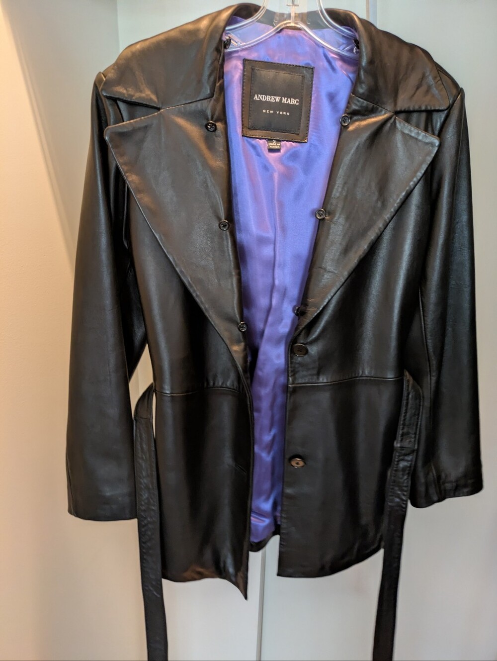 Andrew Marc Leather Jacket.  Belt & Purple Silk Lining.  Gorgeous Condition.